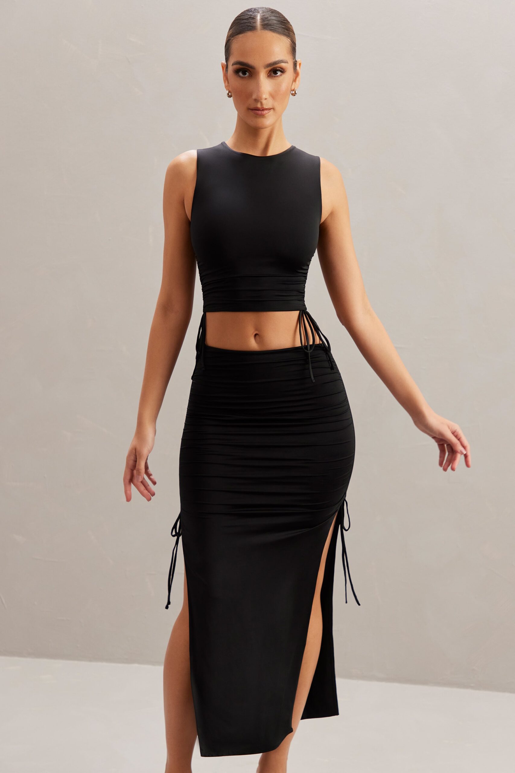 Mid Rise Midi Skirt in Black - Image 8