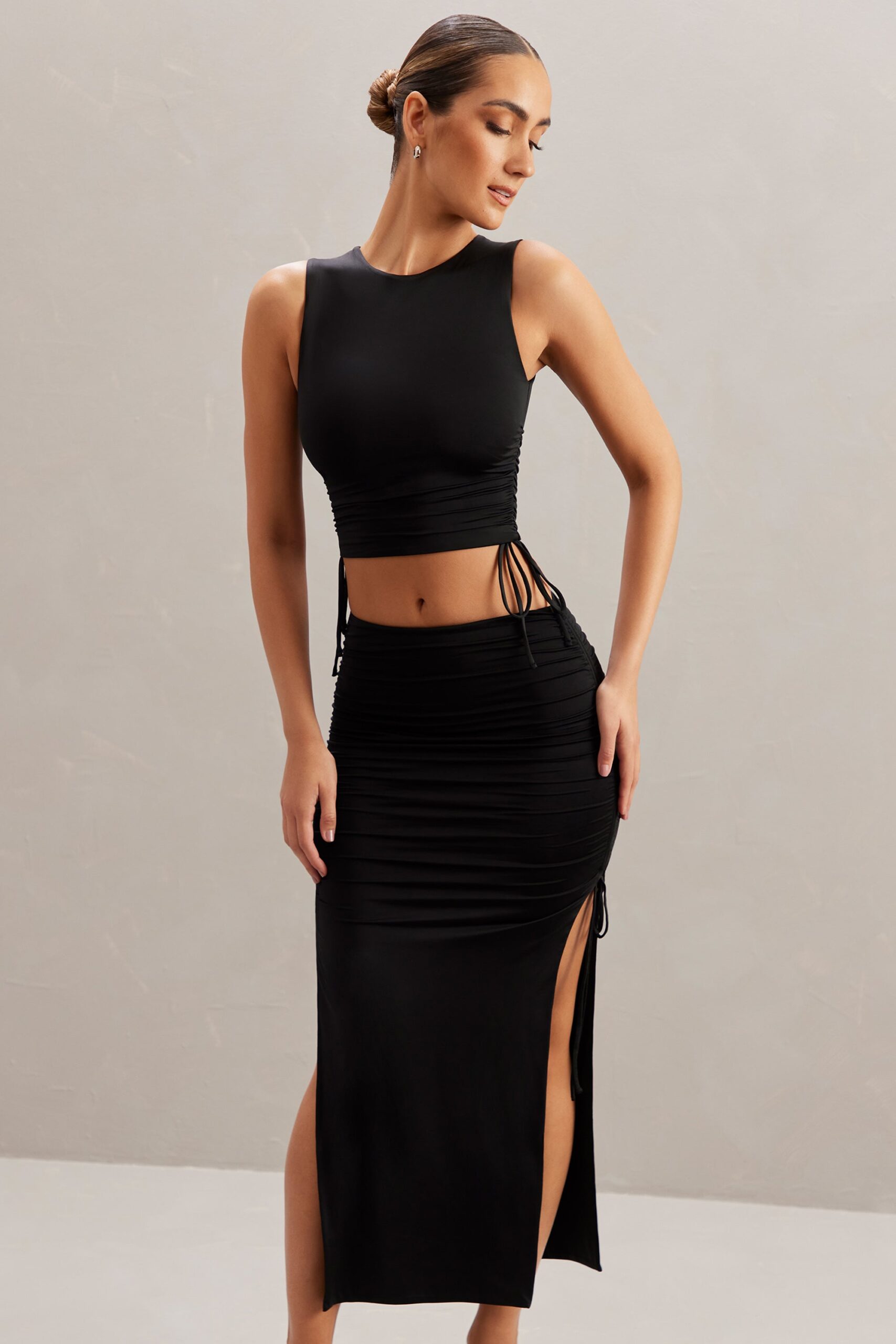 Mid Rise Midi Skirt in Black - Image 7