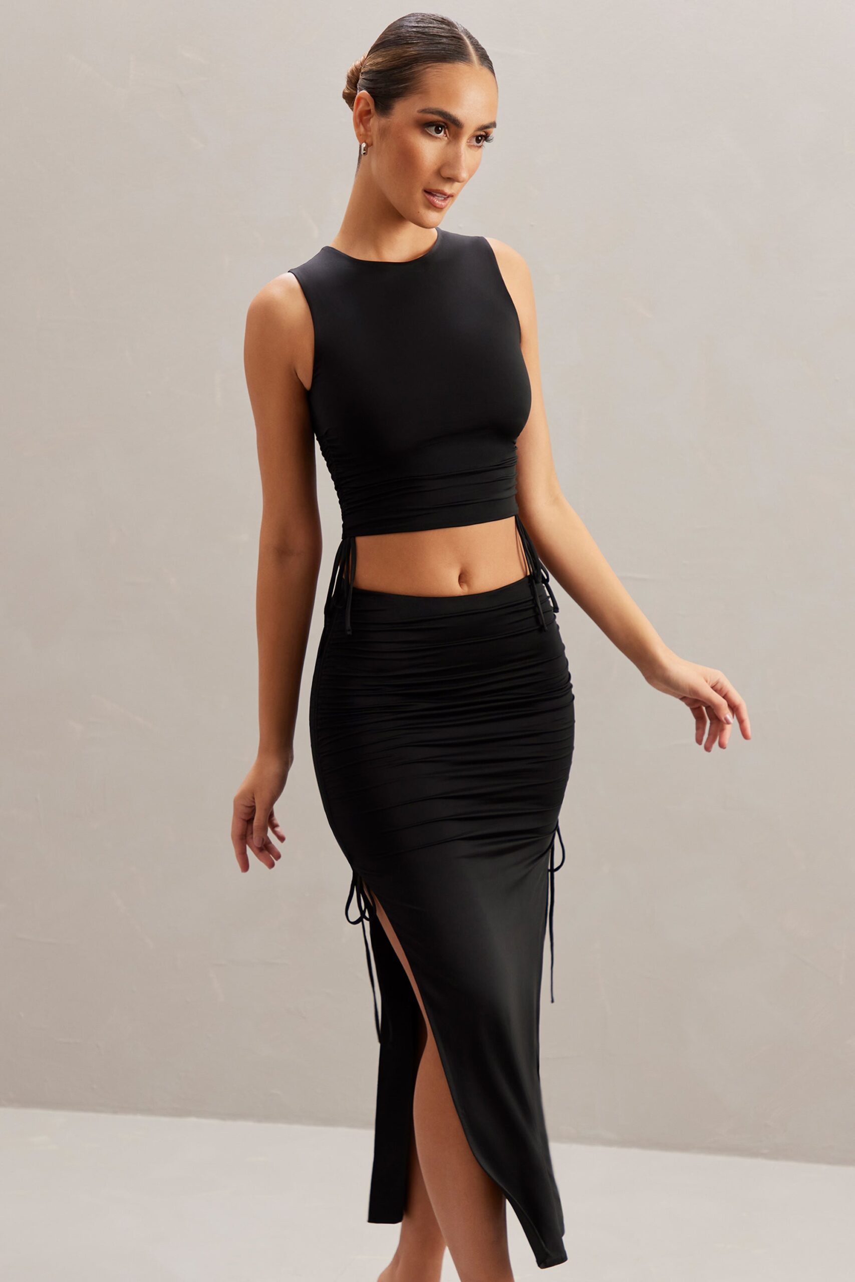 Mid Rise Midi Skirt in Black - Image 5
