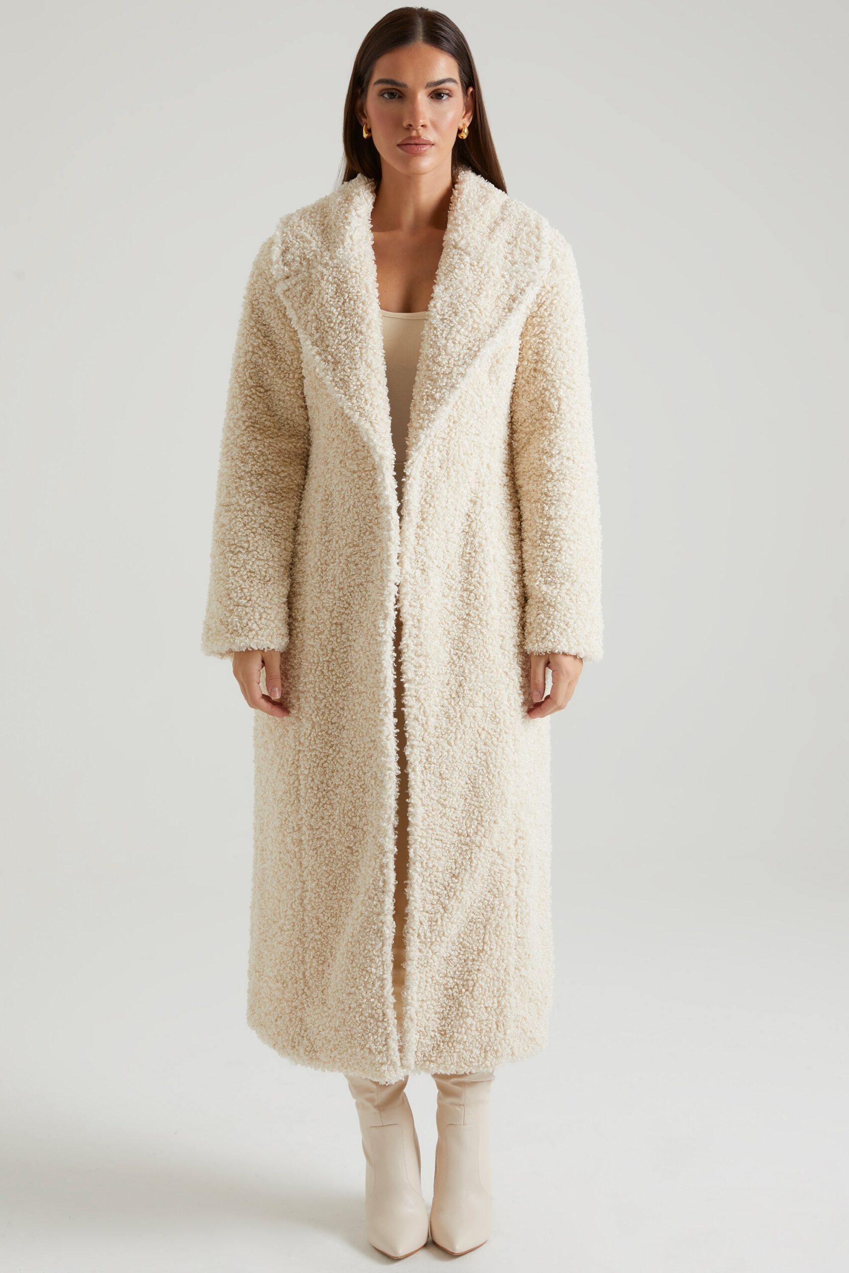 Long Shearling Coat in Cream - Image 9