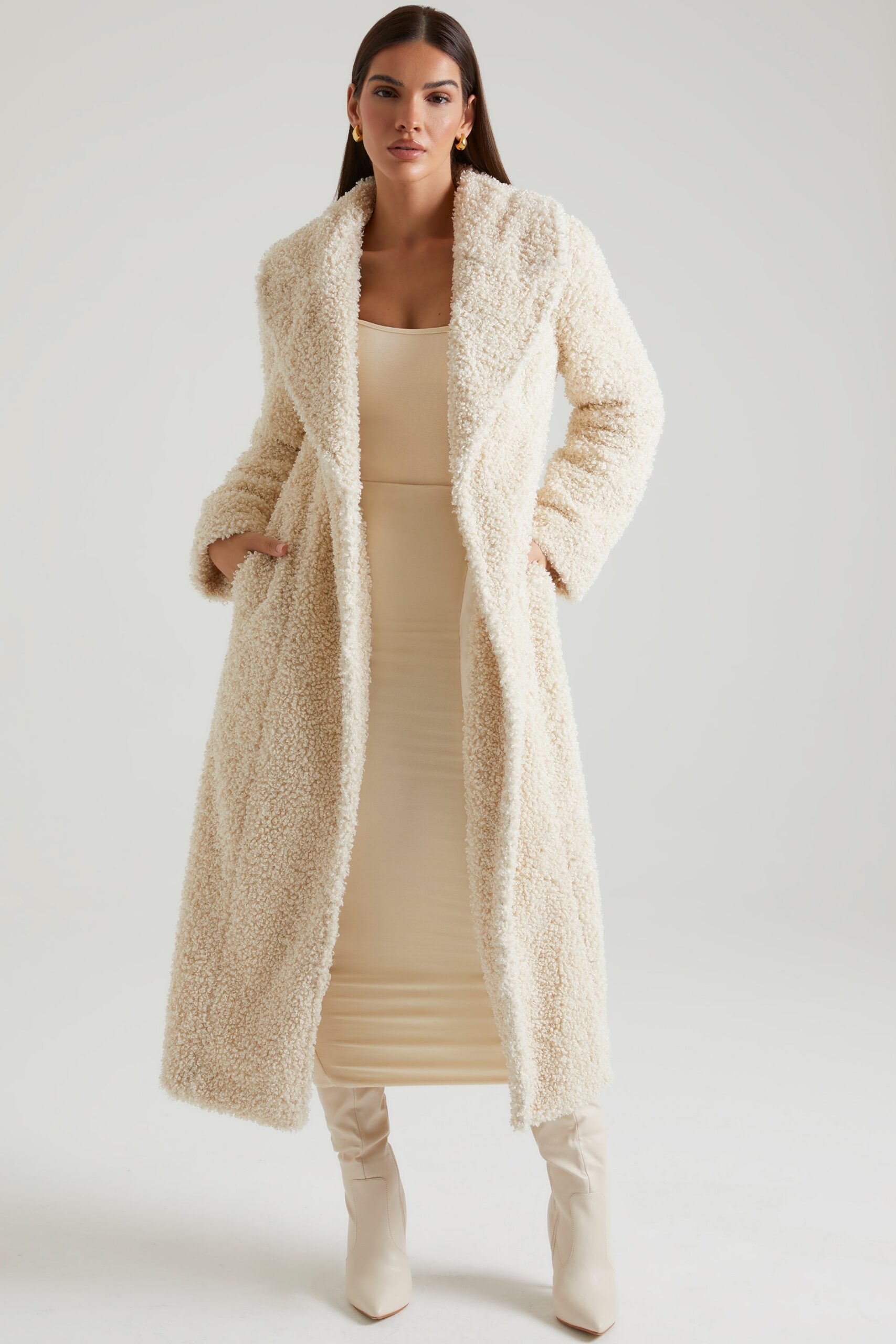 Long Shearling Coat in Cream - Image 10