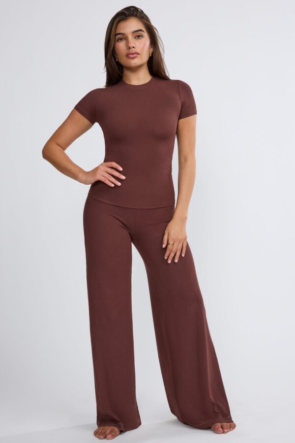 Mid Rise Wide Leg Trouser in Chocolate - Image 4