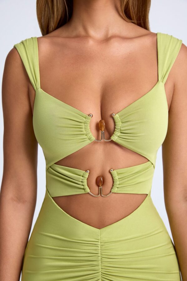 Ruched Hardware Detail Cut-Out Midaxi Dress in Olive Green - Image 4