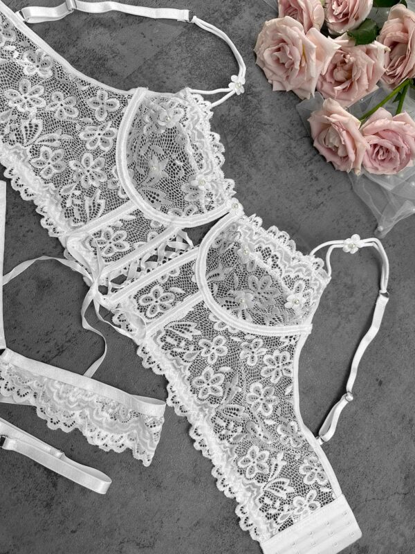 White Pearls Small Flower Lace Lingerie Set - Image 5