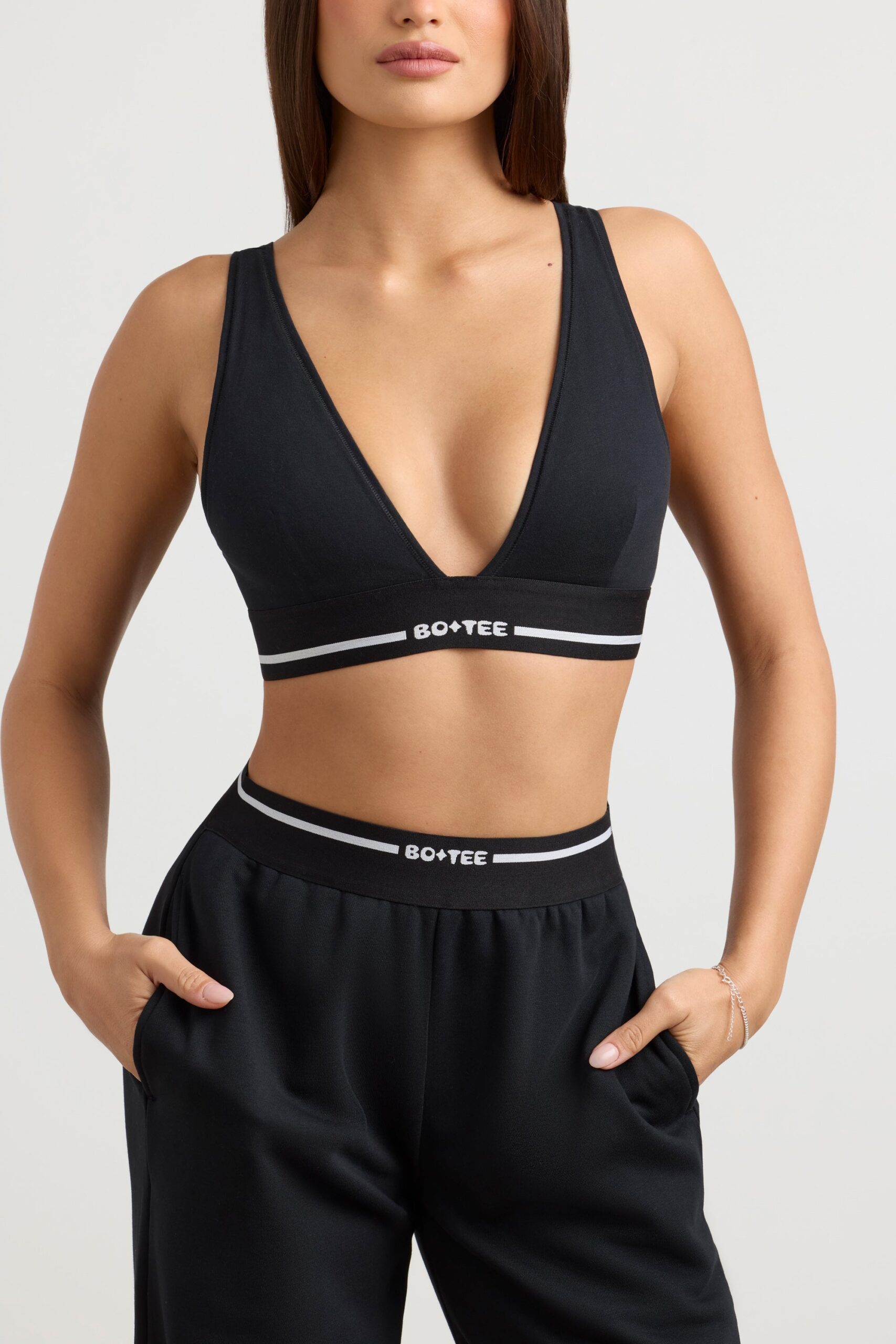 High-Waist Straight-Leg Joggers in Black - Image 4