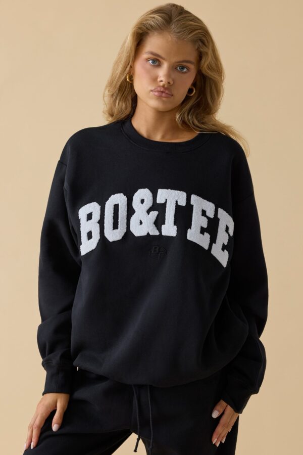 Oversized Crew Neck Sweatshirt in Black - Image 5
