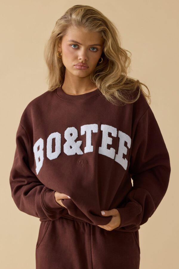 Oversized Crew Neck Sweatshirt in Mahogany - Image 5
