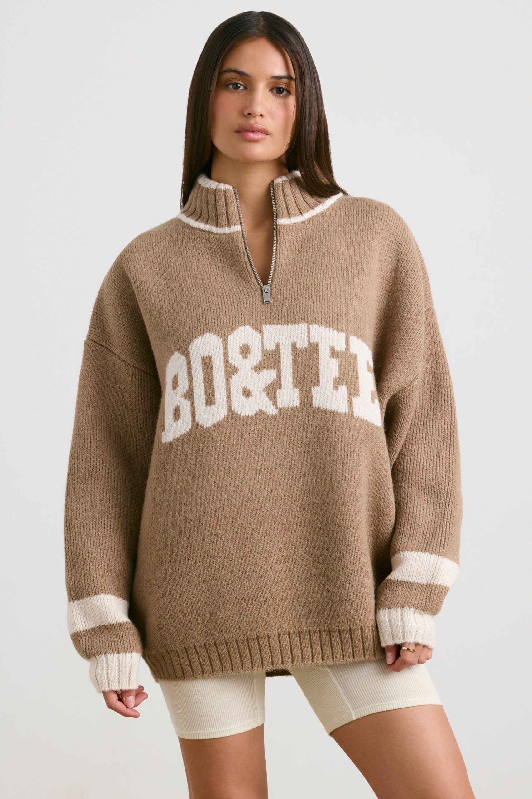 Oversized Quarter-Zip Chunky-Knit Jumper in Espresso - Image 6