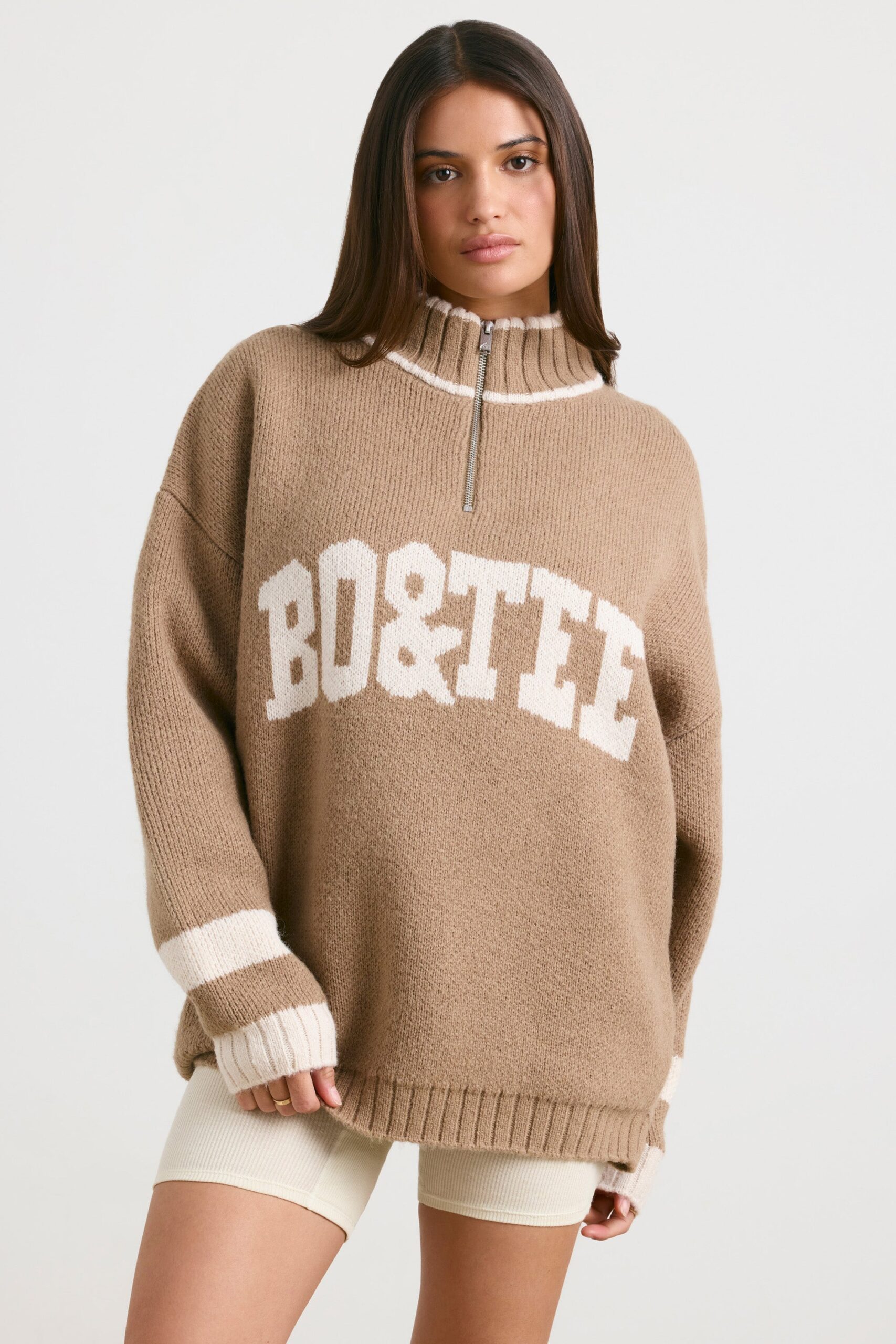 Oversized Quarter-Zip Chunky-Knit Jumper in Espresso - Image 9