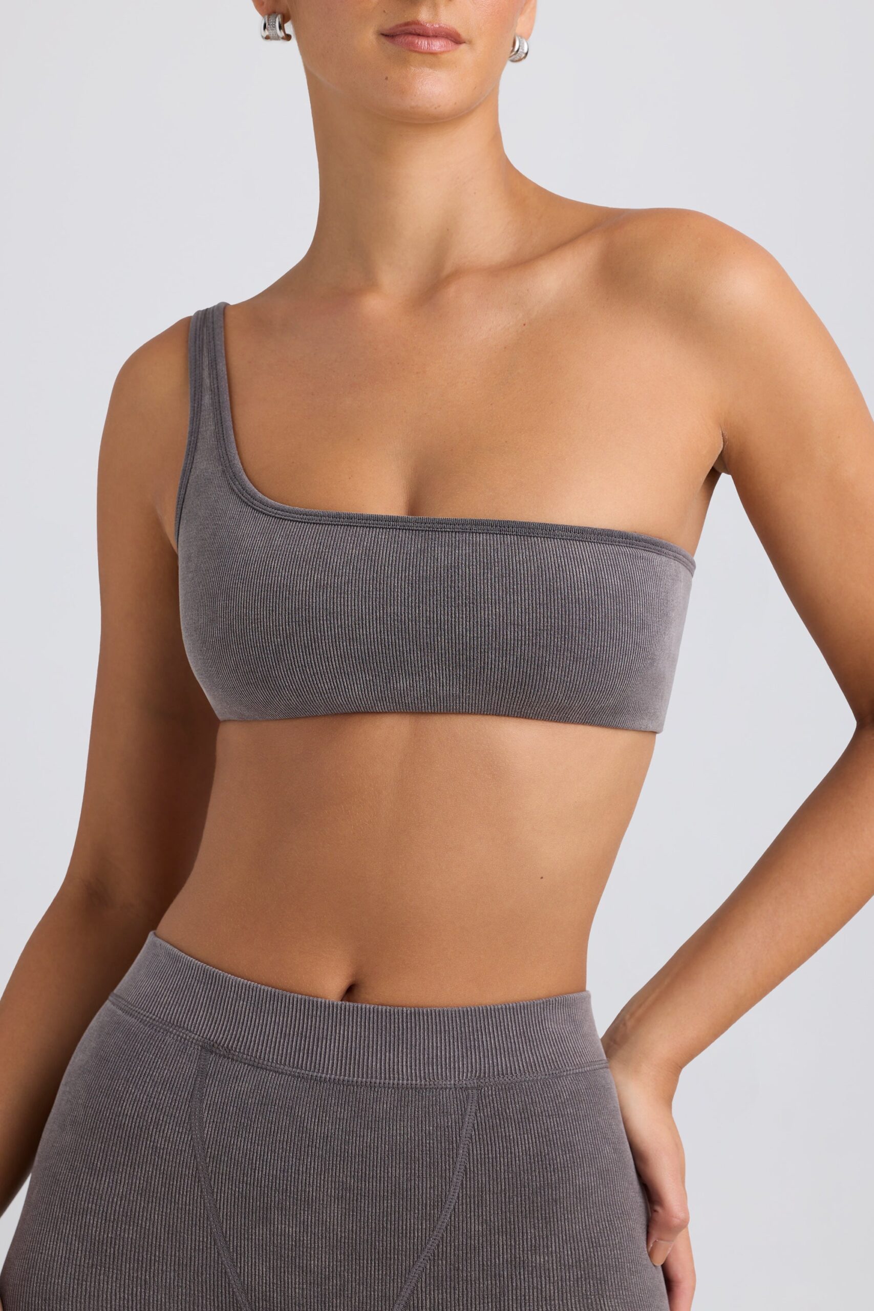 One-Shoulder Sports Bra in Washed Charcoal - Image 4