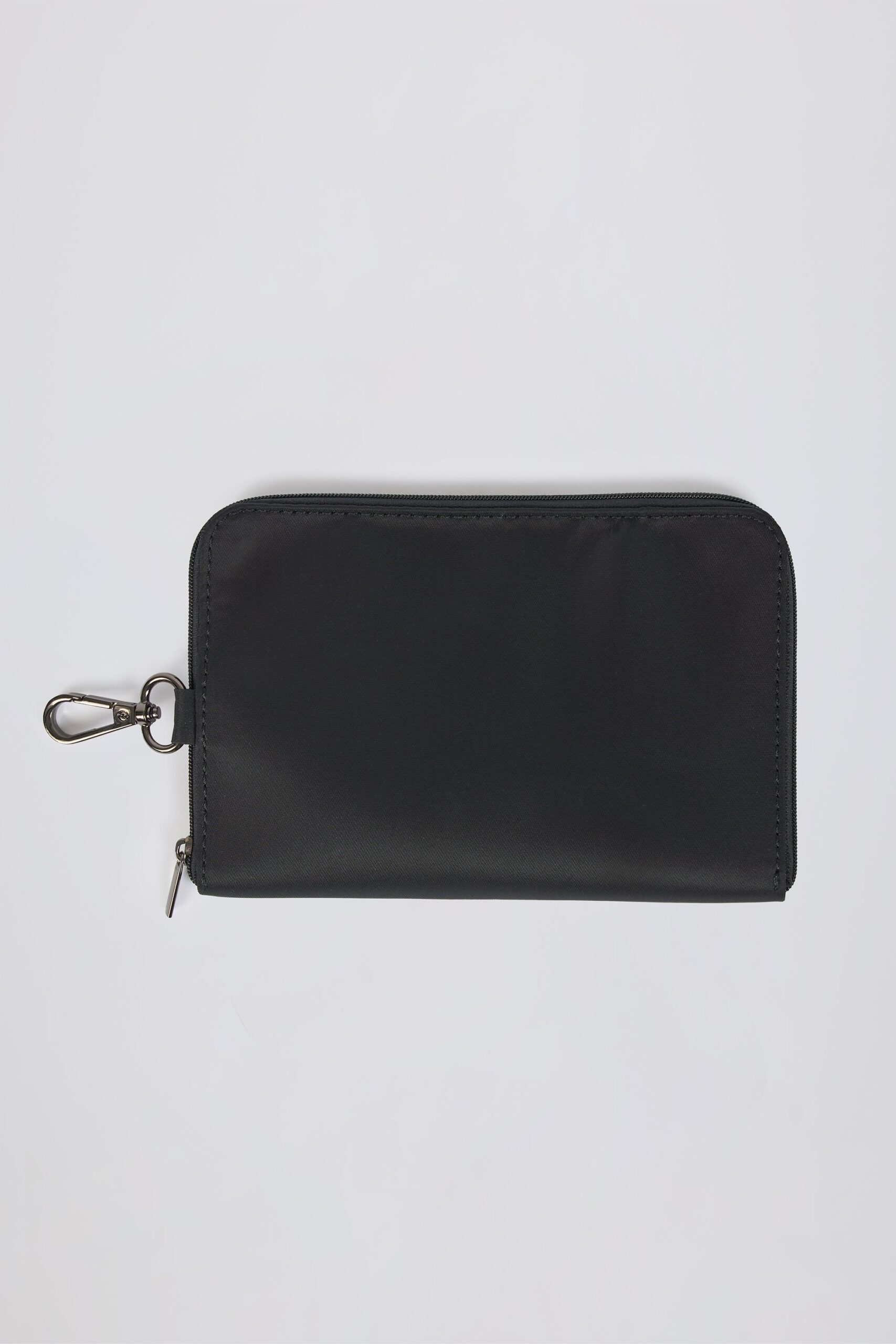 Mesh Tote Bag in Black - Image 9