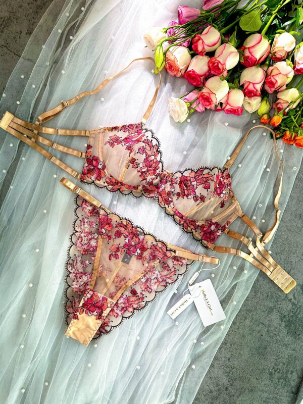 Blossom Elegance Lace Lingerie Set - Image 13