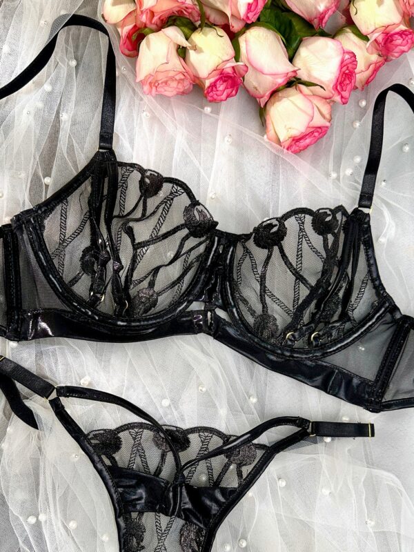 Exquisitely Crafted Midnight Black Lace Lingerie Set - Image 16
