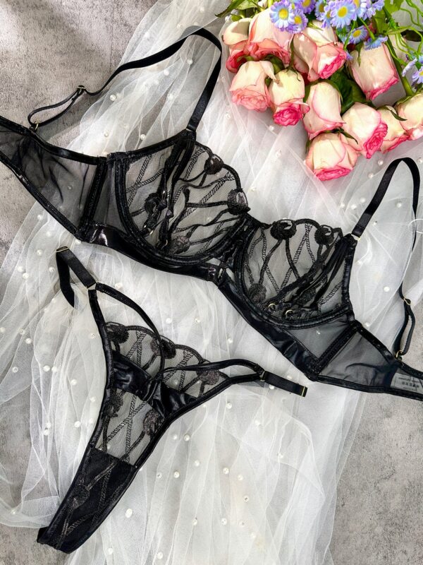 Exquisitely Crafted Midnight Black Lace Lingerie Set - Image 15