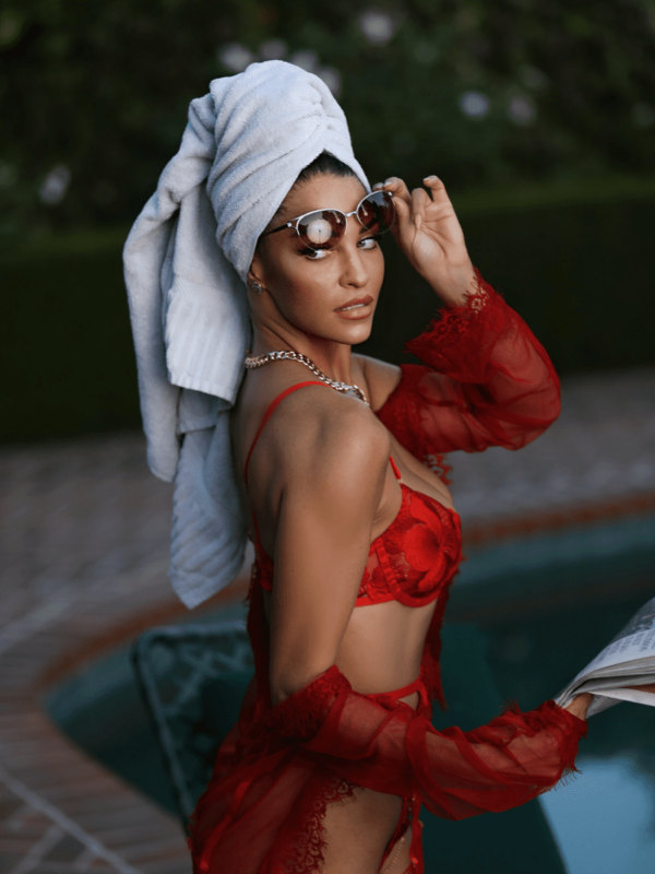 Luxurious Fancy Sexy Lingerie Set - Image 2