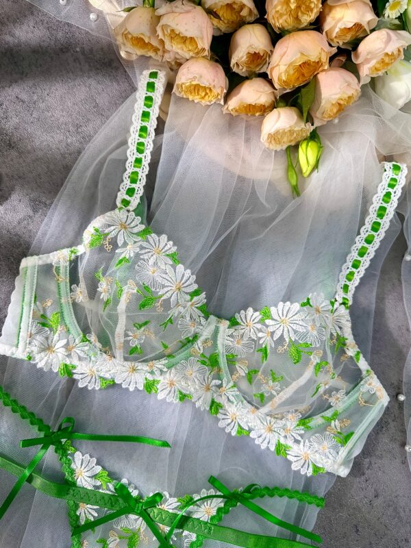 Lovely Daisy  Lace Lingerie Set - Image 13