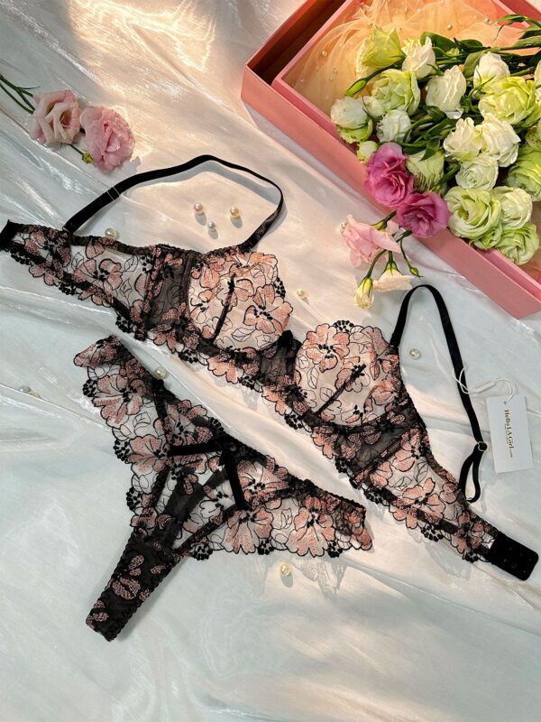 Black& Dustyrose Flutter Lace Lingerie Set - Image 8