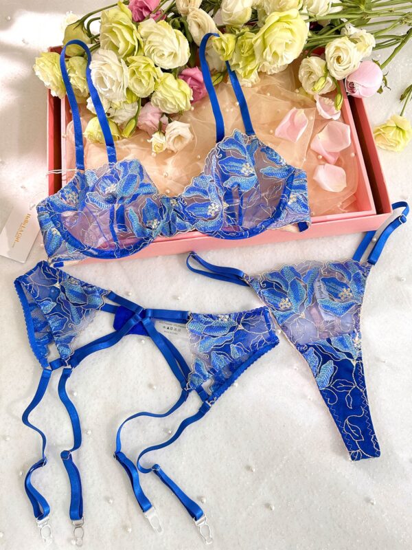 Floral Embroidery Lingerie Set - Image 15