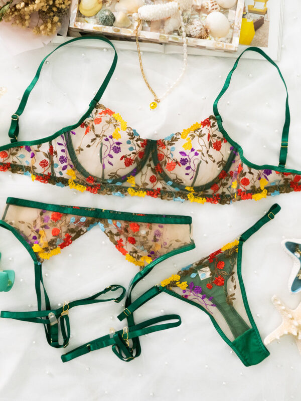 Green Floral Embroidery Lace Cup Lingerie Set - Image 2