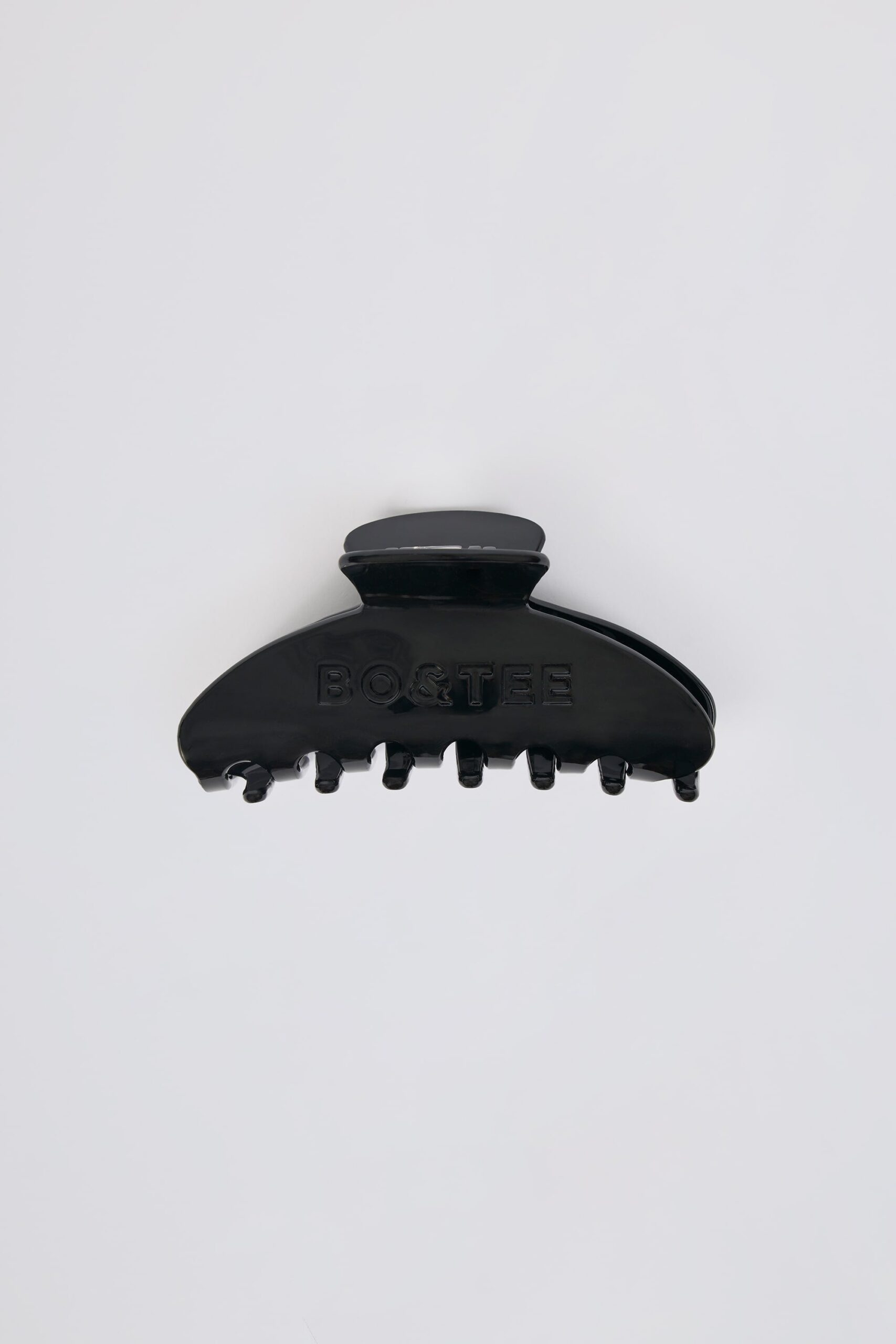 Medium Claw Clip in Black - Image 3