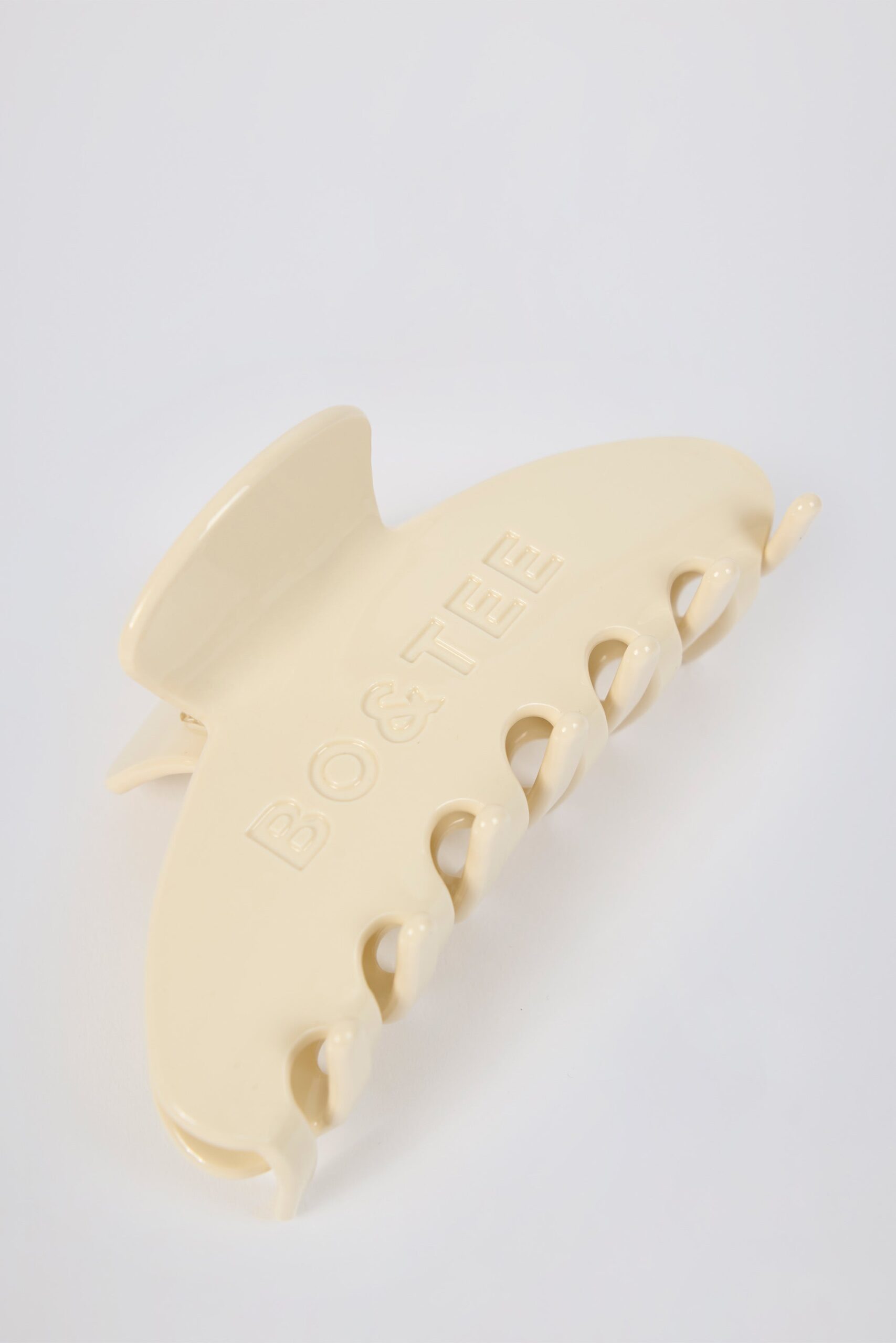 Medium Claw Clip in White - Image 3