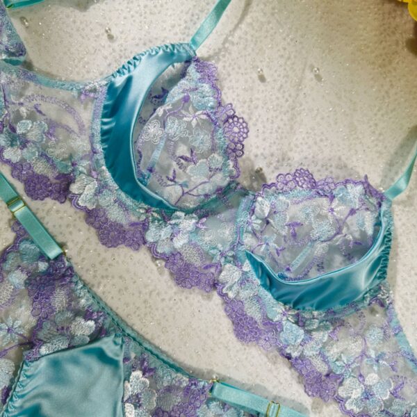 Romantic Blue Embroidered Push-up Lingerie Set - Image 9