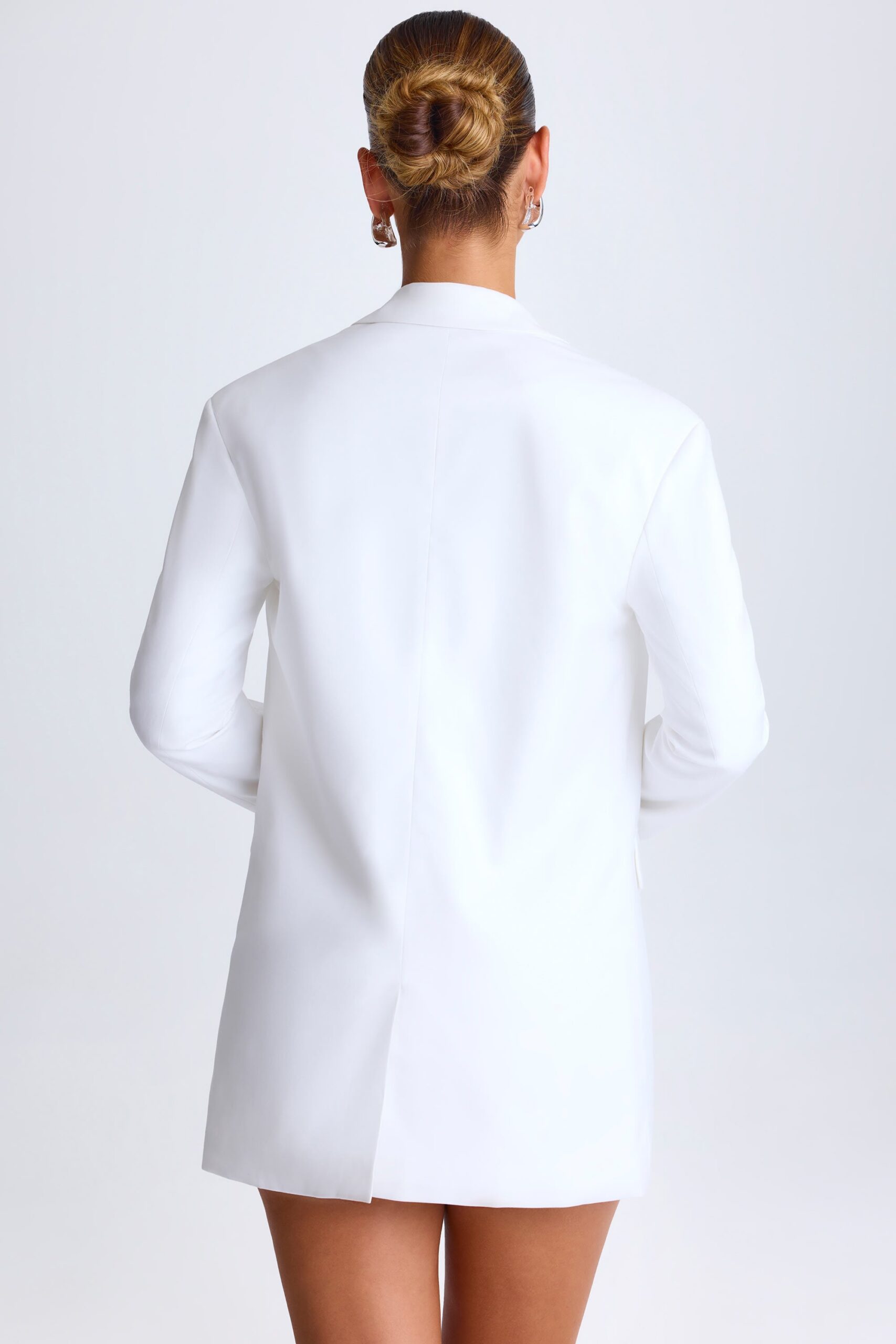 Oversized Single-Breasted Blazer in White - Image 4