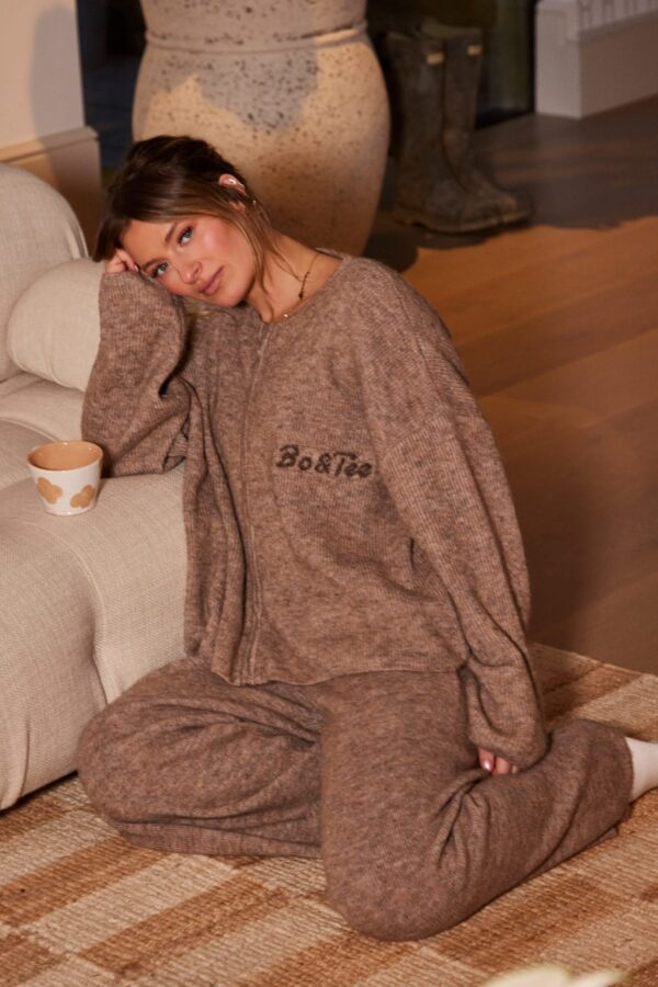 Oversized Zip-Up Cardigan in Brown Marl - Image 2