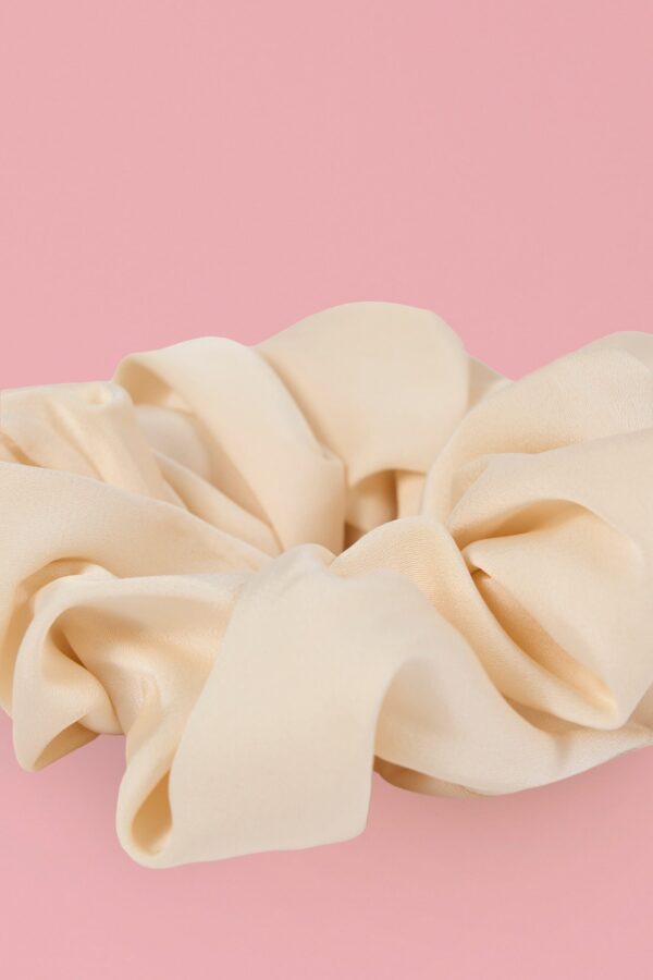 Oversized Scrunchie in Ivory - Image 4
