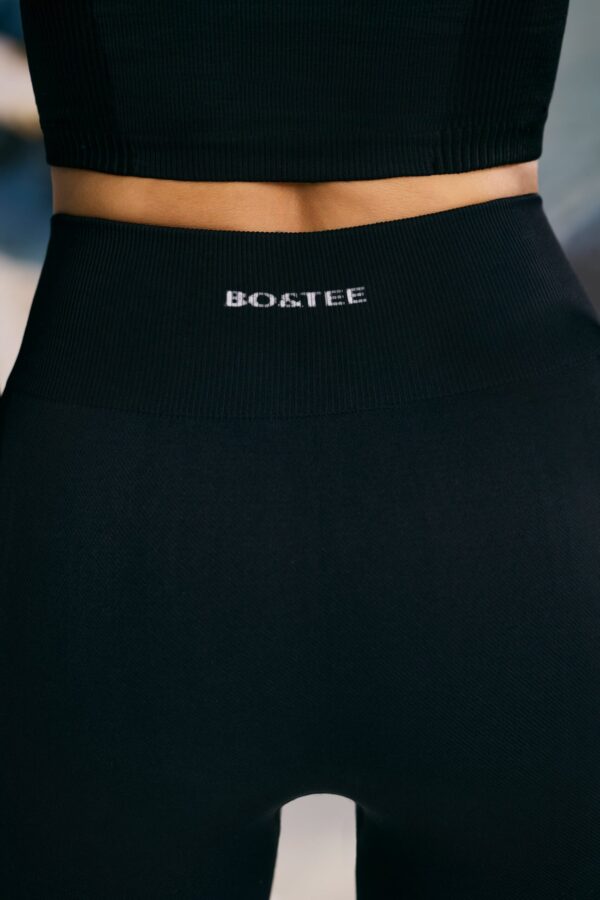 Petite Super Sculpt Seamless Base Layer Leggings in Black - Image 4