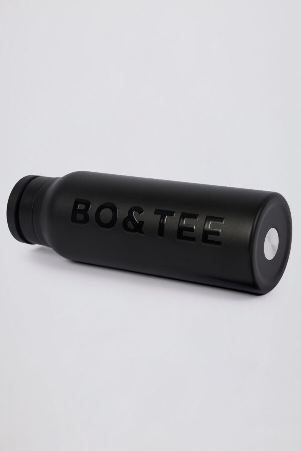 Magnetic Thermos-Insulated Stainless Steel Water Bottle in Black - Image 5